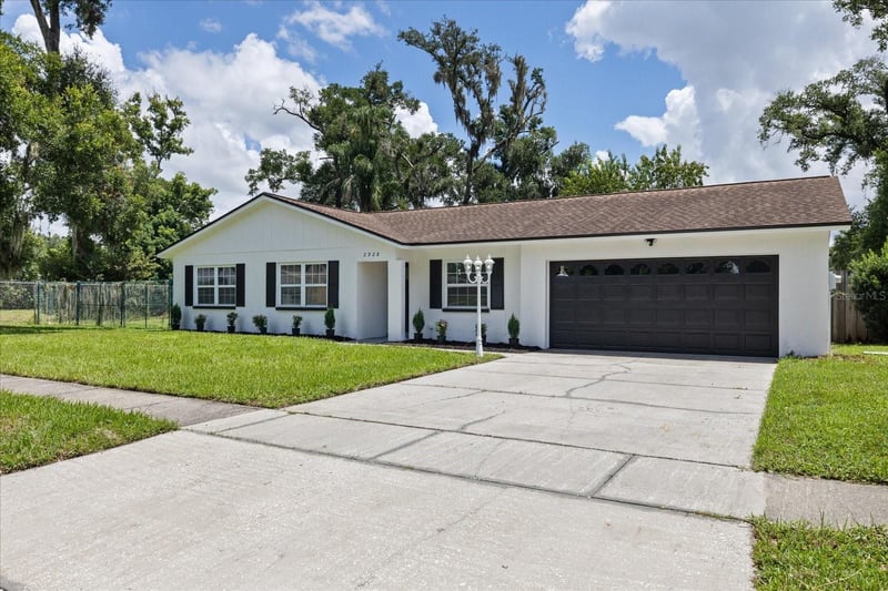 2928 Forest Cir, Seffner, FL 33584