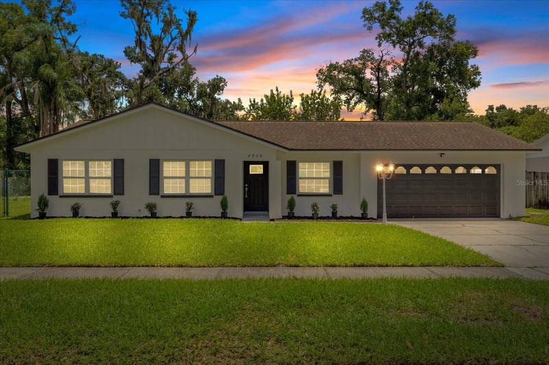 2928 Forest Cir, Seffner, FL 33584