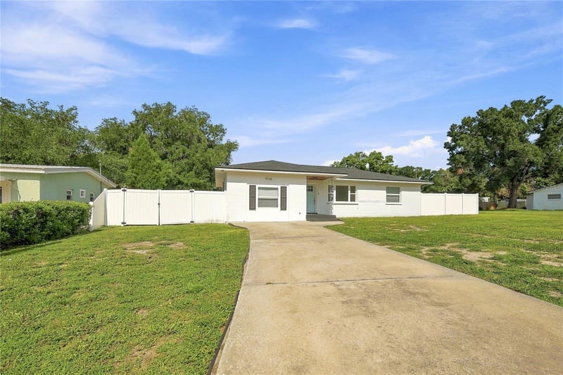 9708 Forest Hills Dr, Tampa, FL 33612