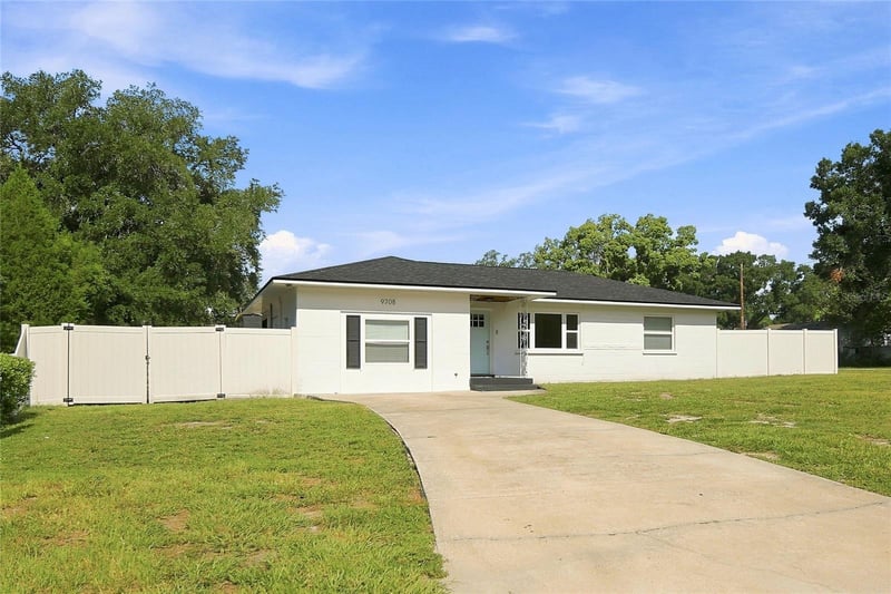 9708 Forest Hills Dr, Tampa, FL 33612