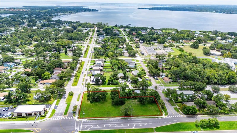 205 Chestnut St, Oldsmar, FL 34677