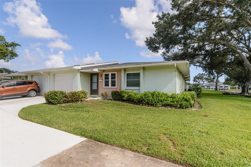 1139 Orange Tree Cir E #A, Palm Harbor, FL 34684
