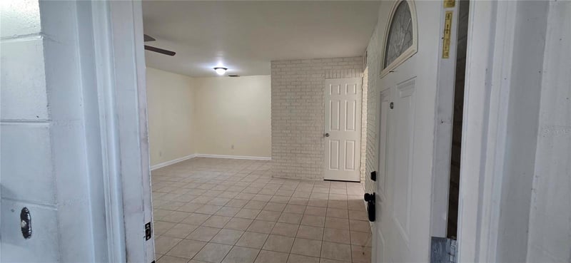 6717 Mornay Cir, Tampa, FL 33615