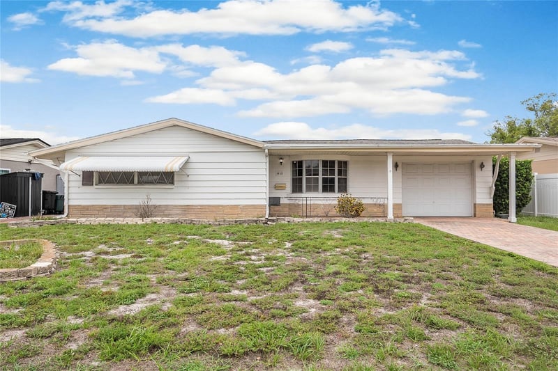 3410 Columbus Dr, Holiday, FL 34691