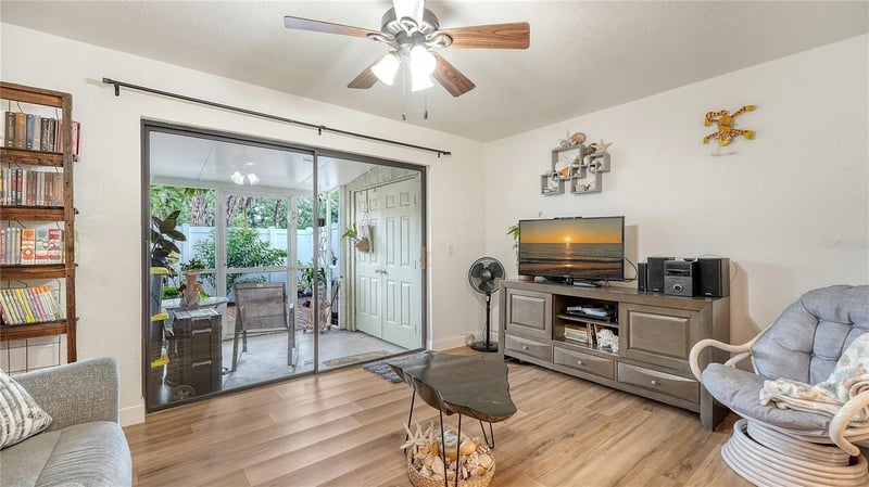 4906 25th St #107, Bradenton, FL 34207