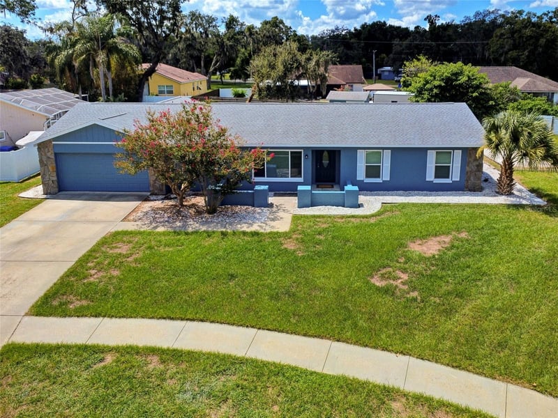 2423 Buckhorn Manor Dr, Valrico, FL 33594