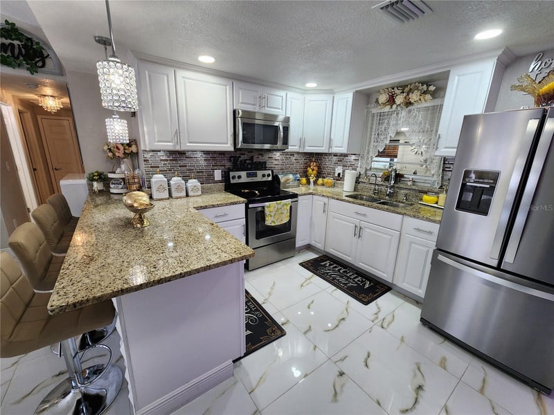 9404 Hillport Ct, Tampa, FL 33615