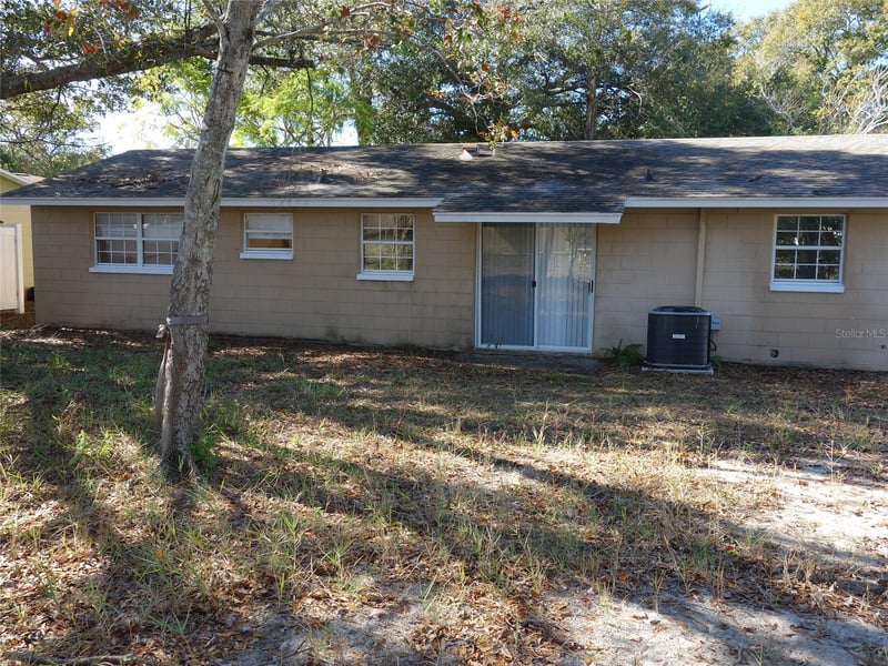 1407 Coppertree Dr, Tarpon Springs, FL 34689
