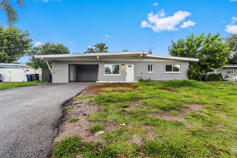 5711 21st St, Bradenton, FL 34207