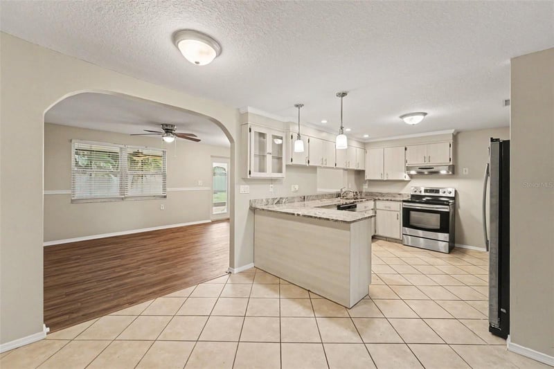 5751 Dolores Dr, Holiday, FL 34690