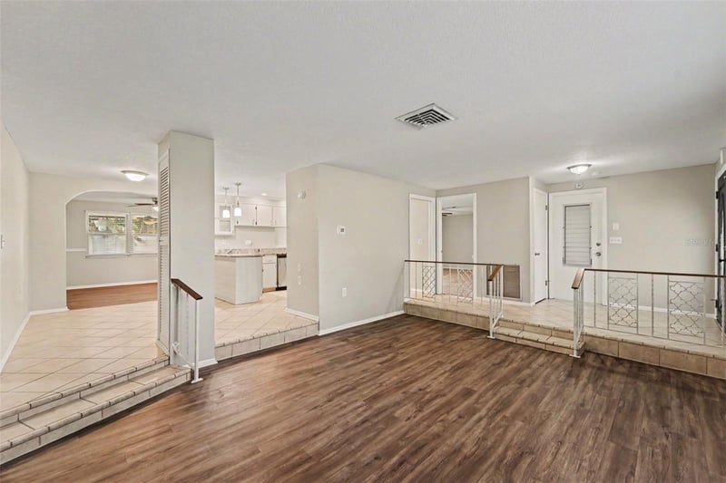 5751 Dolores Dr, Holiday, FL 34690