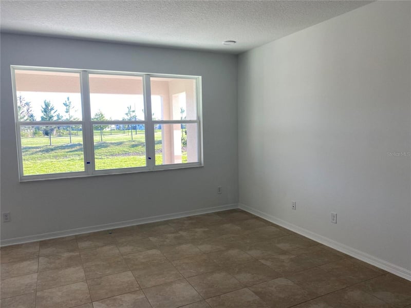 10725 New Morning Dr, Tampa, FL 33647