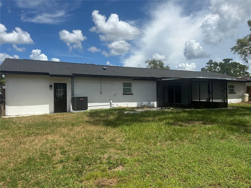 264 Van Gogh Cir, Brandon, FL 33511
