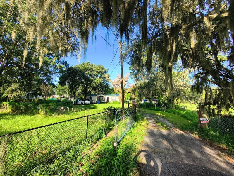 3609 Maxwell Rd, Plant City, FL 33566