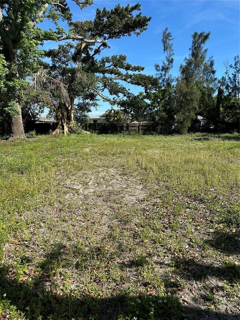 4049 45th Ave, St Petersburg, FL 33714