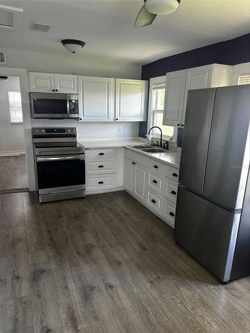 4411 16th Ave, St Petersburg, FL 33711
