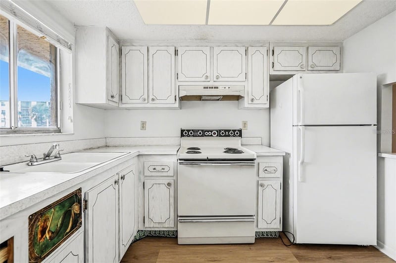 3723 Lake Bayshore Dr #H206, Bradenton, FL 34205