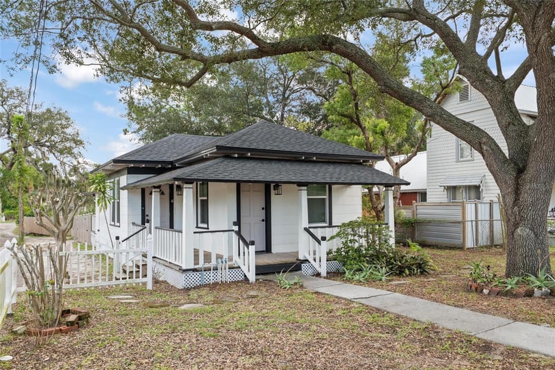 136 Ring Ave, Tarpon Springs, FL 34689