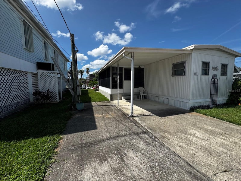 6810 Gull Ln, Hudson, FL 34667