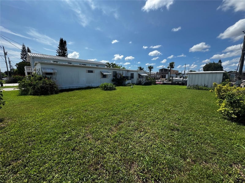 6810 Gull Ln, Hudson, FL 34667