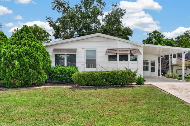 39200 Ola Ave, Zephyrhills, FL 33542