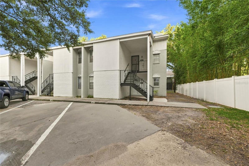 3807 Oak Dr #D41, Tampa, FL 33611