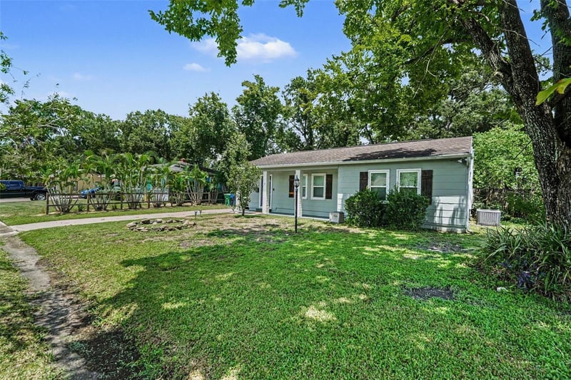 1509 Barr Dr, Tampa, FL 33603