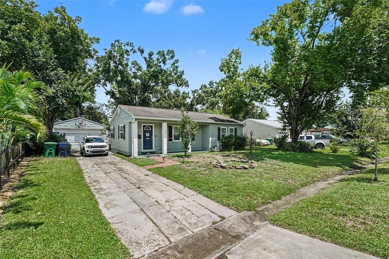 1509 Barr Dr, Tampa, FL 33603