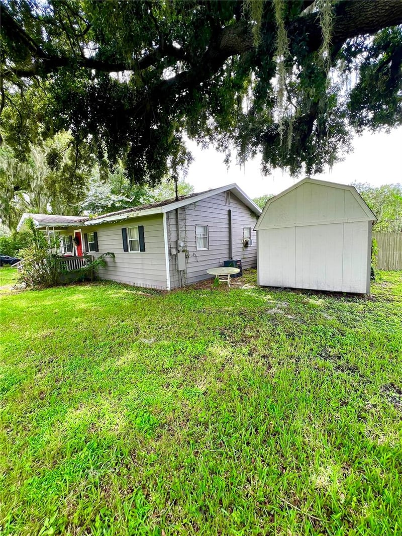 1008 Gray St, Plant City, FL 33563