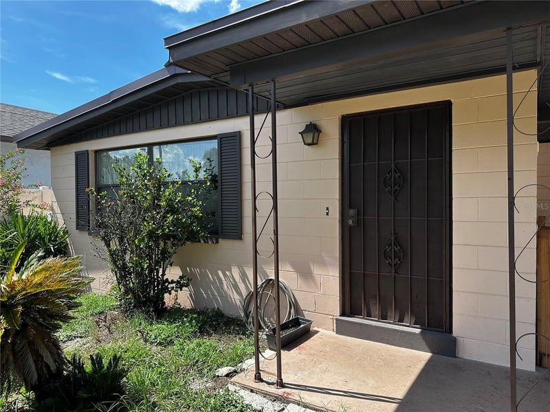 1301 W Hamilton Ave, Tampa, FL 33604