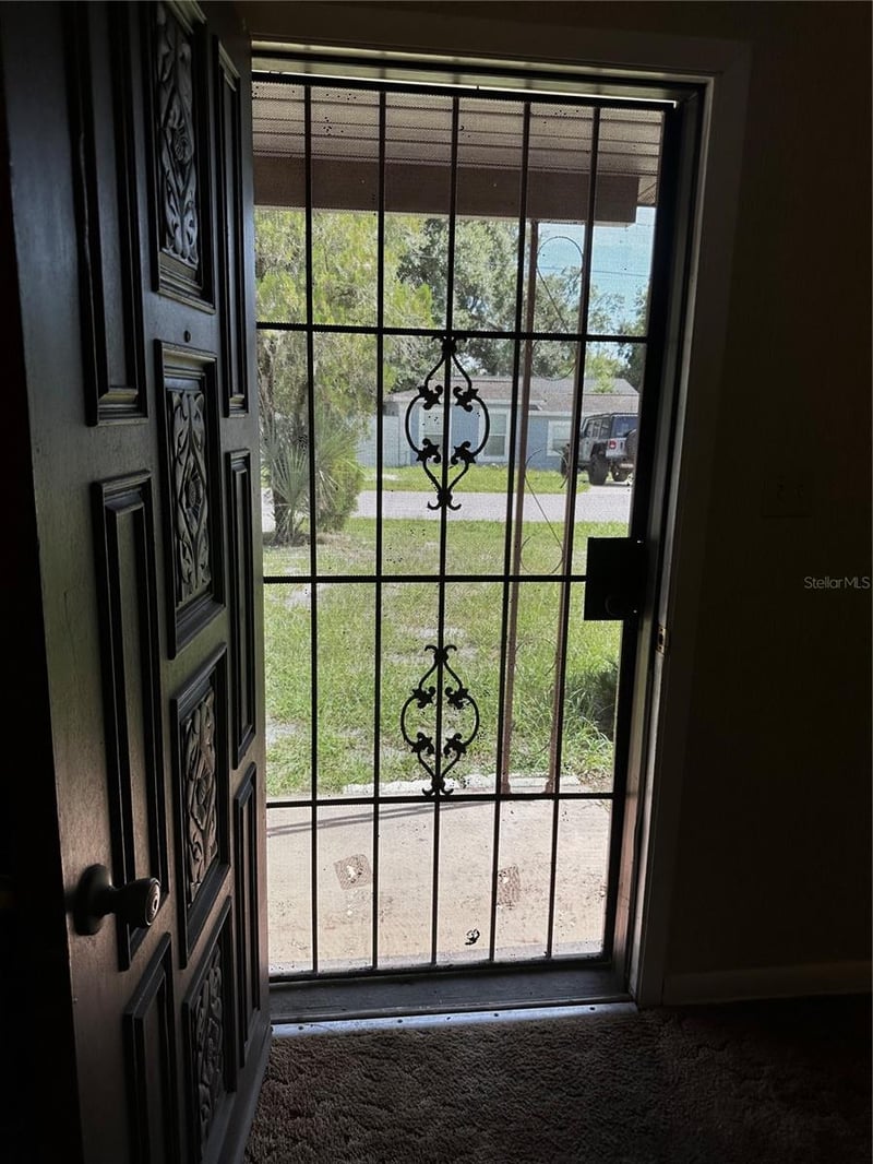 1301 W Hamilton Ave, Tampa, FL 33604