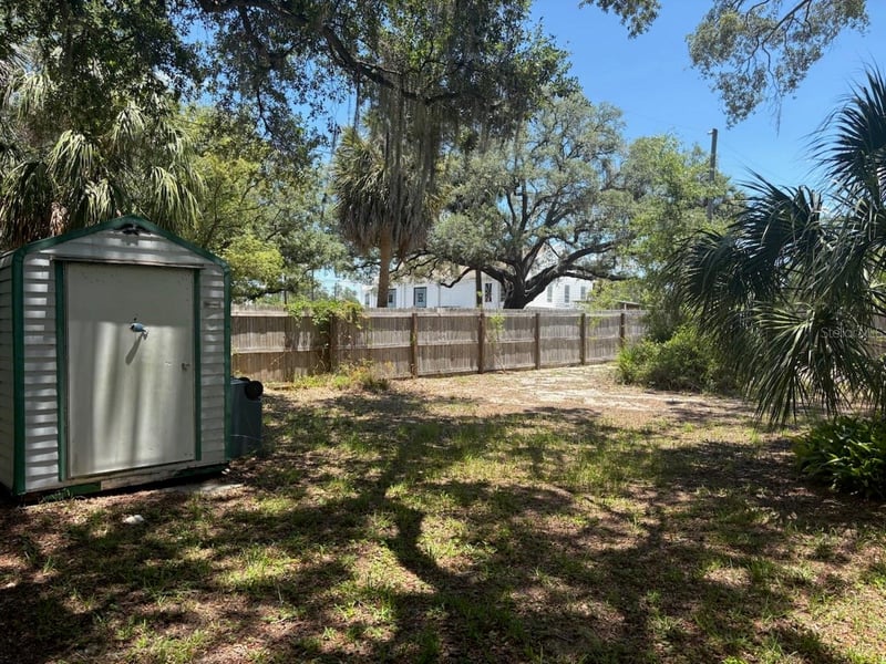 439 E Martin Luther King Jr Dr, Tarpon Springs, FL 34689
