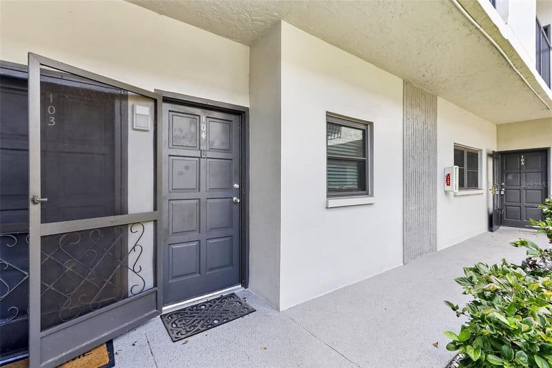 2650 Countryside Blvd #B104, Clearwater, FL 33761
