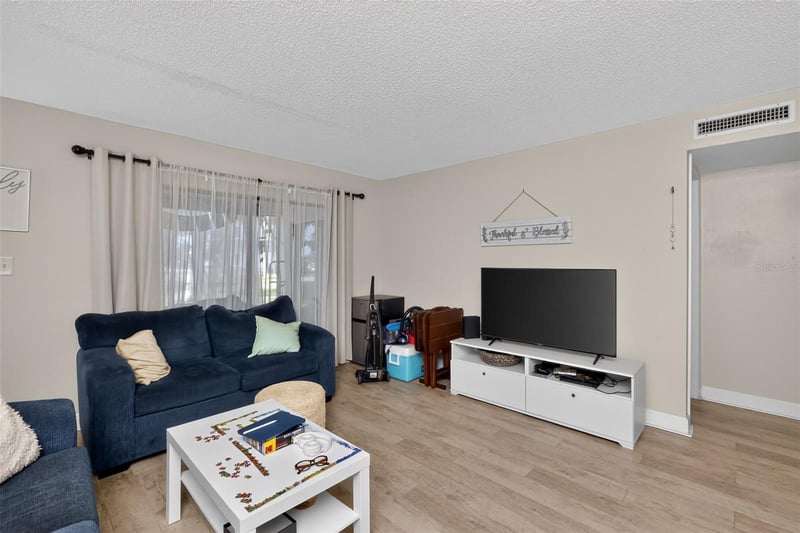 2650 Countryside Blvd #B104, Clearwater, FL 33761