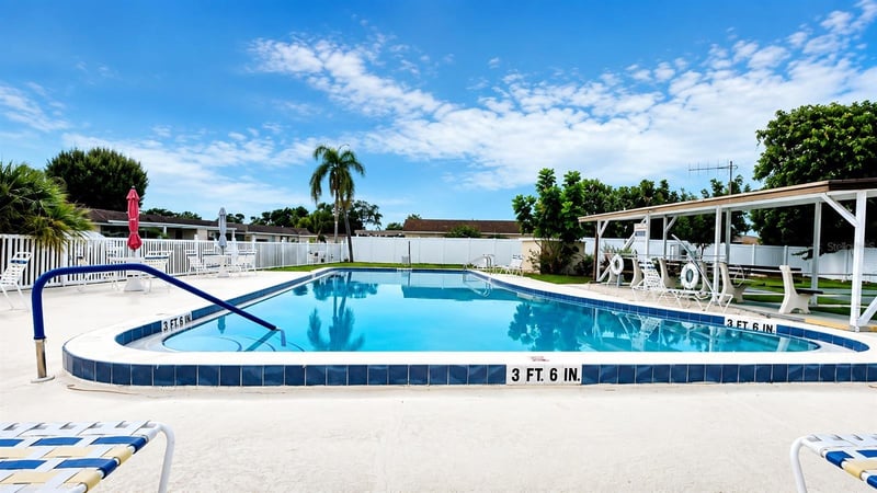 617 Park Cir #26, Bradenton, FL 34207