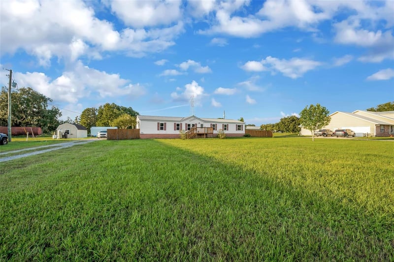 3858 E Knights Griffin Rd, Plant City, FL 33565