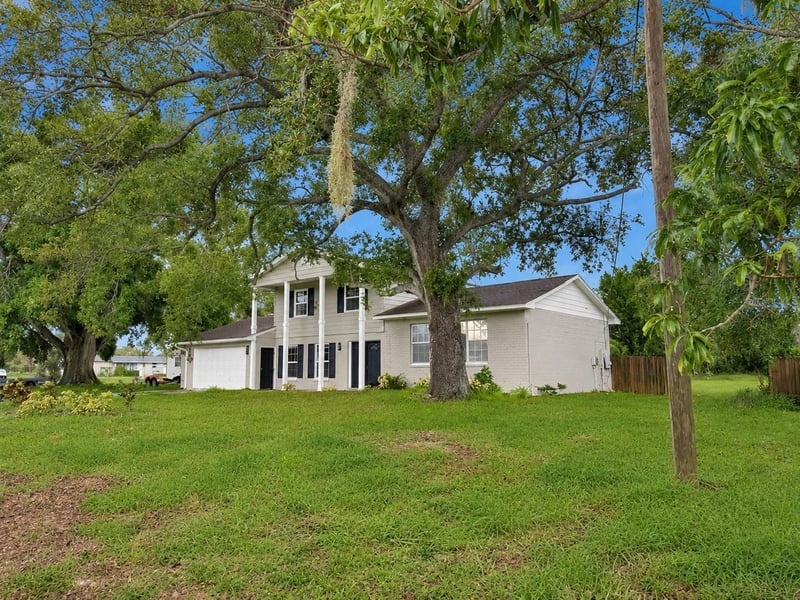 118 2nd St NW, Ruskin, FL 33570