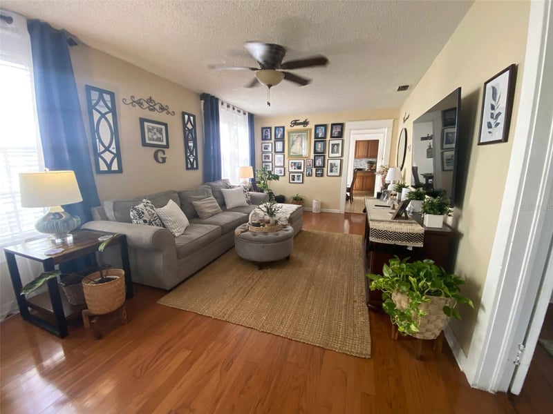 2711 W Fig St, Tampa, FL 33609