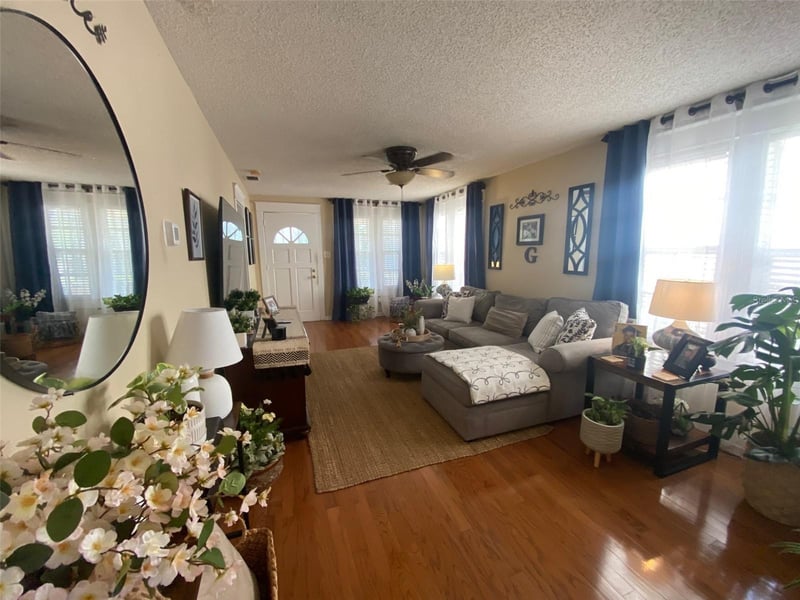 2711 W Fig St, Tampa, FL 33609