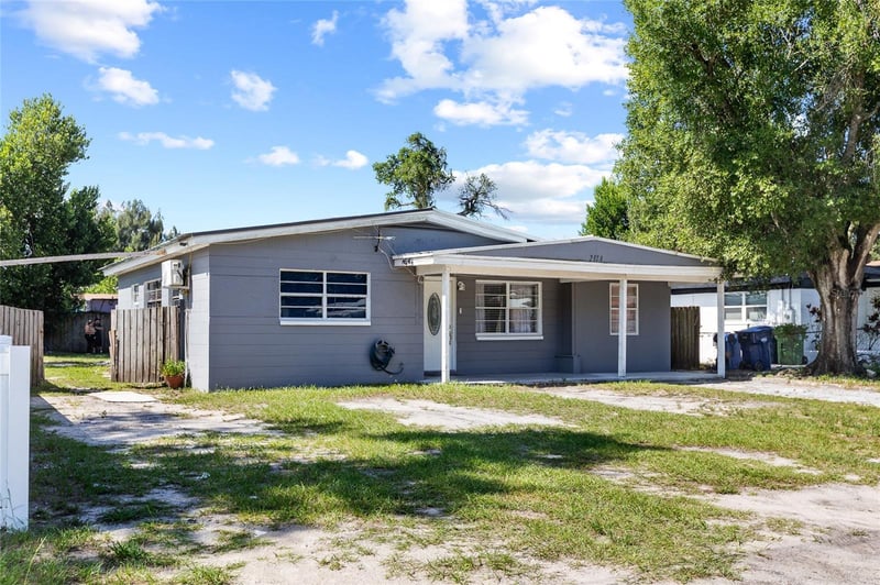 2313 E 111th Ave, Tampa, FL 33612