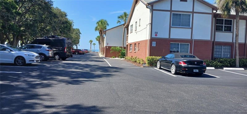 650 Pinellas Point Dr #110, St Petersburg, FL 33705