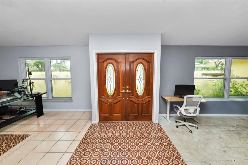 2010 Moss Ct, Dunedin, FL 34698