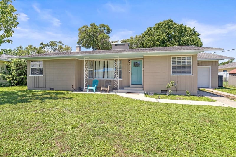 710 26th St W, Bradenton, FL 34205