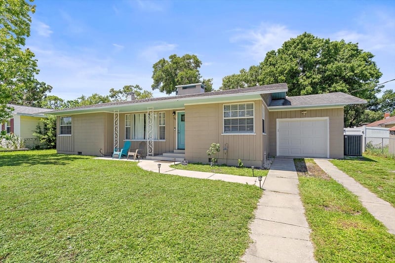 710 26th St W, Bradenton, FL 34205