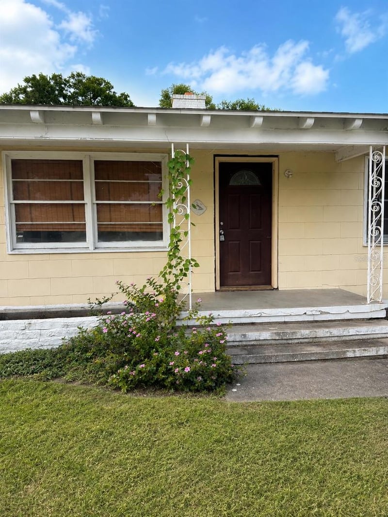 1370 Admiral Woodson Ln, Clearwater, FL 33755