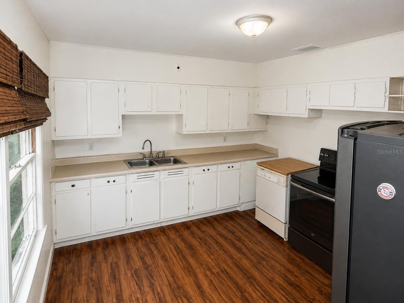 1370 Admiral Woodson Ln, Clearwater, FL 33755