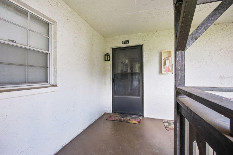230 N Bayshore Blvd #207, Clearwater, FL 33759