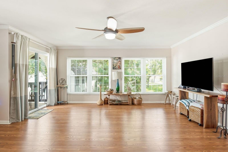 230 N Bayshore Blvd #207, Clearwater, FL 33759