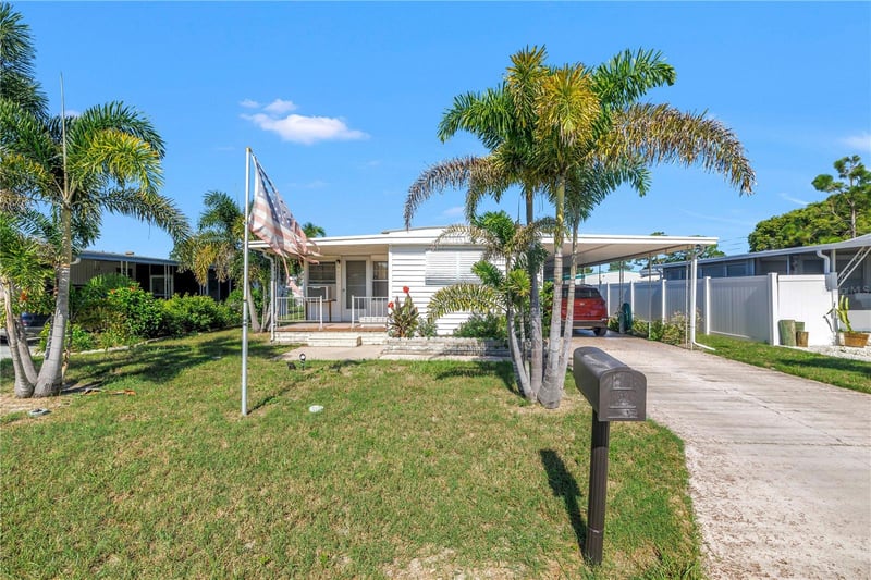 2439 Santiago Dr, Holiday, FL 34690