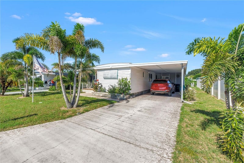 2439 Santiago Dr, Holiday, FL 34690